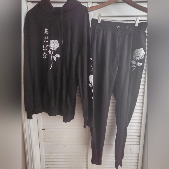 SHEIN Other - NWOT Shein Men Rose & Graphic Drawstring Hoodie & Jogger Set Black Size M